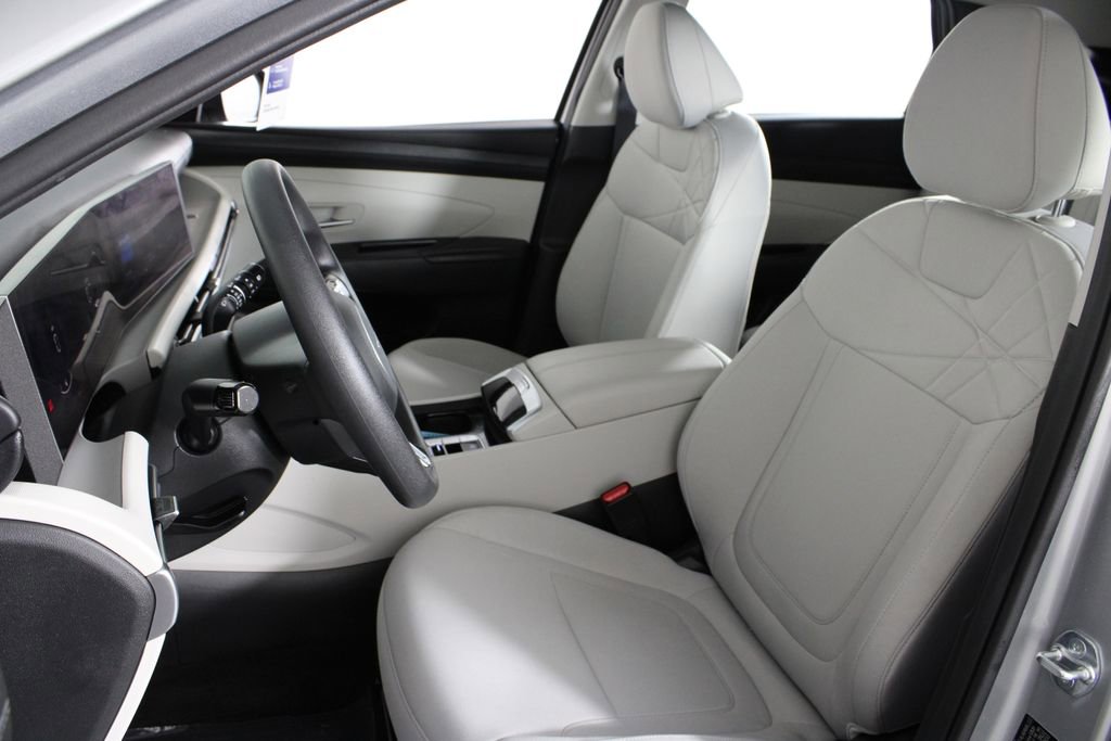 Certified 2026 Hyundai Tucson SE FWD image 20