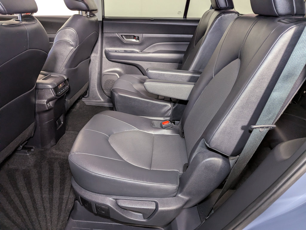 Certified 2025 Toyota Grand Highlander AWD image 48