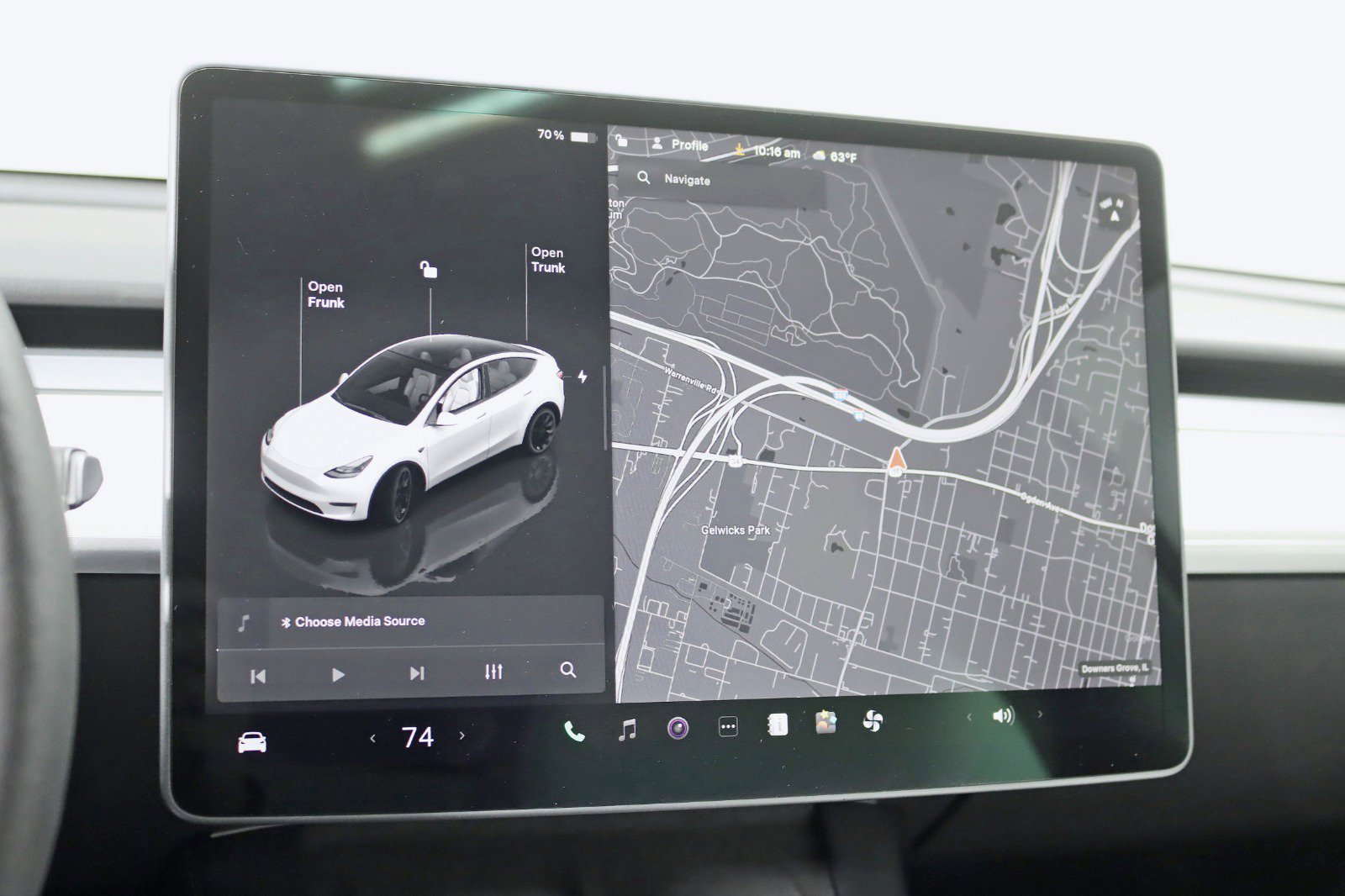 Used 2022 Tesla Model Y Long Range image 16