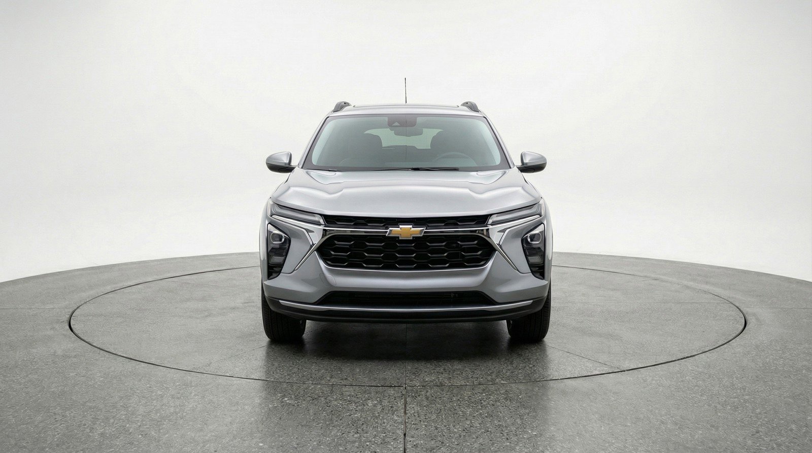 Used 2025 Chevrolet Trax LT image 2