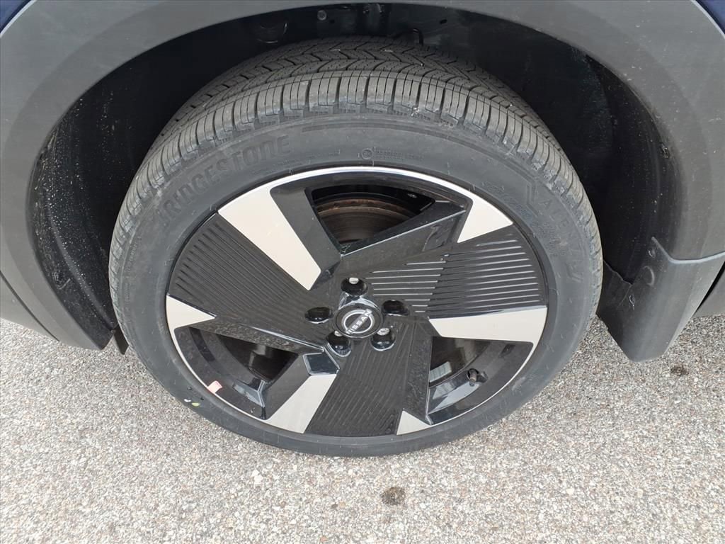 New 2025 Nissan Kicks SR AWD/4WD image 4