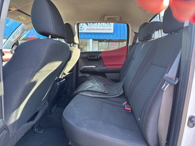 Used 2022 Toyota Tacoma SR5 w/ Technology Package image 13