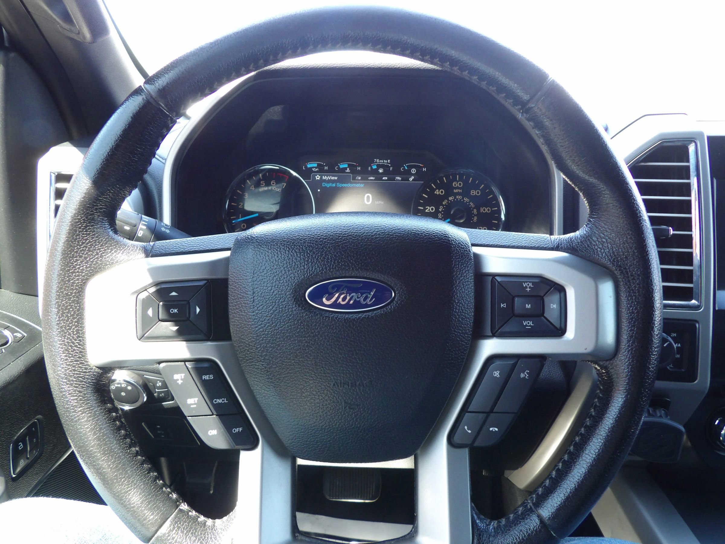 Used 2015 Ford F150 Lariat AWD/4WD image 17