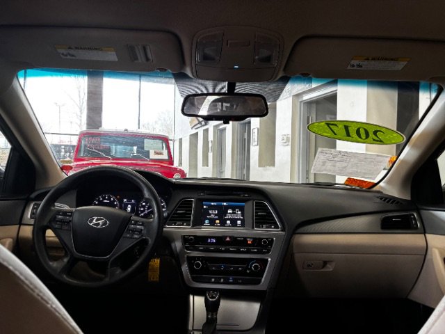 Used 2017 Hyundai Sonata SE image 36