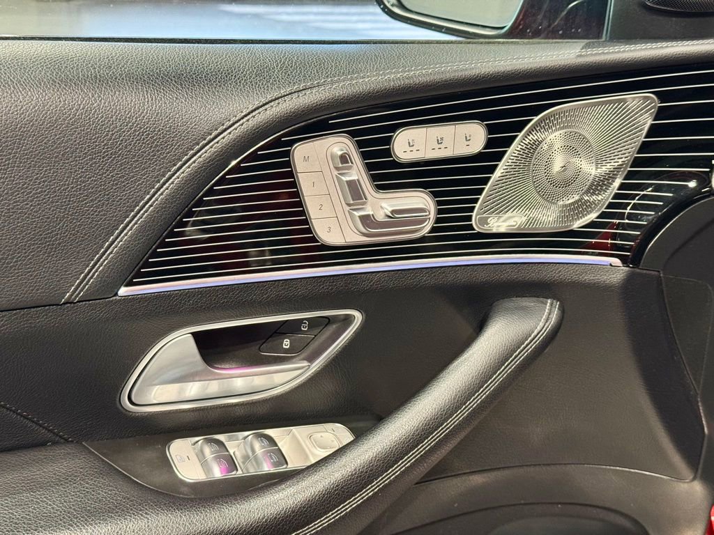 Used 2024 Mercedes-Benz GLS 580 4MATIC image 12