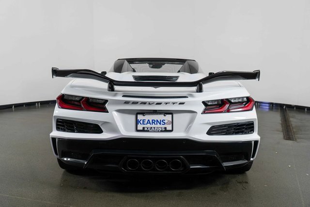 Used 2025 Chevrolet Corvette Z06 w/ Z07 Performance Package image 7