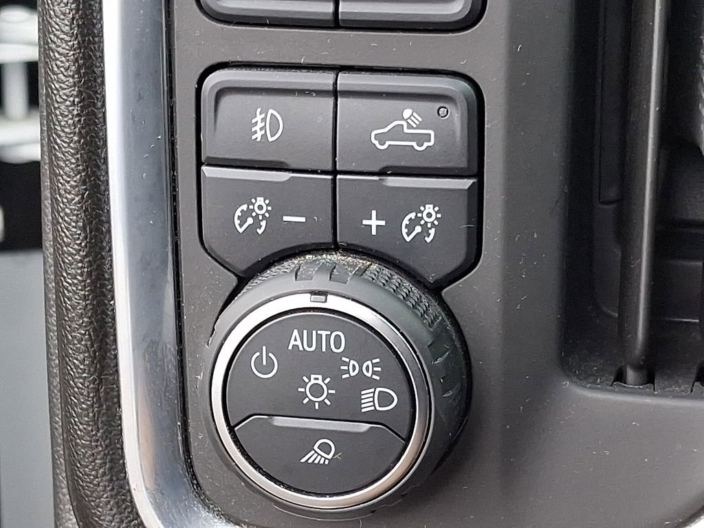 Used 2021 Chevrolet Silverado 1500 LTZ image 24