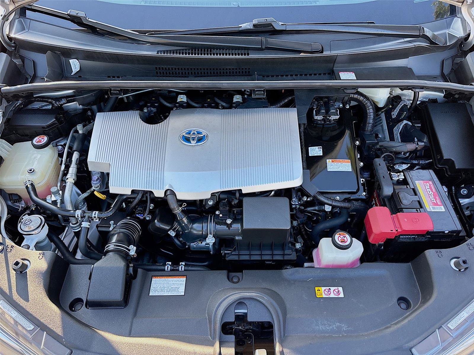Used 2019 Toyota Prius Limited FWD image 30