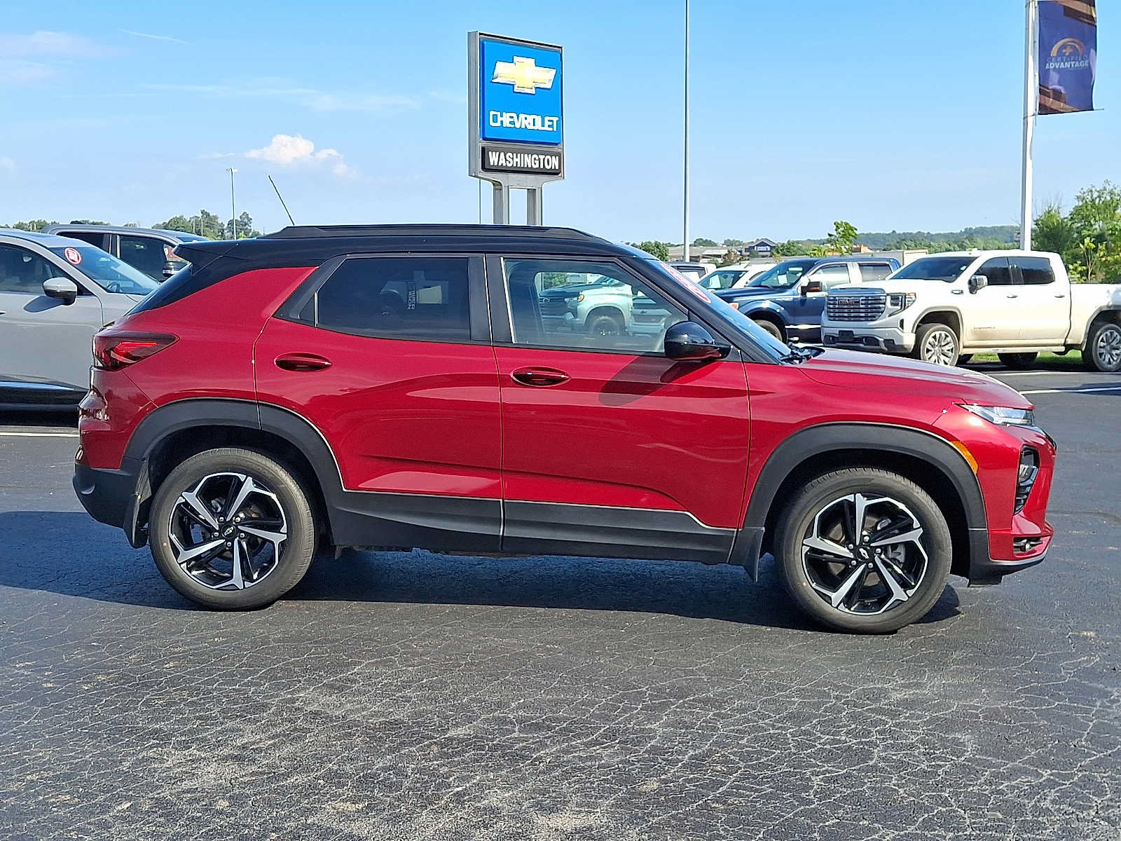 Used 2021 Chevrolet TrailBlazer RS w/ Sun and Liftgate Package AWD/4WD image 7