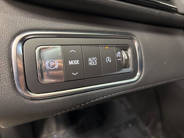 Used 2025 Buick Enclave Sport Touring FWD image 33
