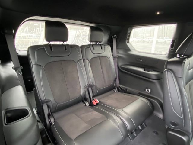 Used 2024 Jeep Grand Cherokee L Altitude image 24