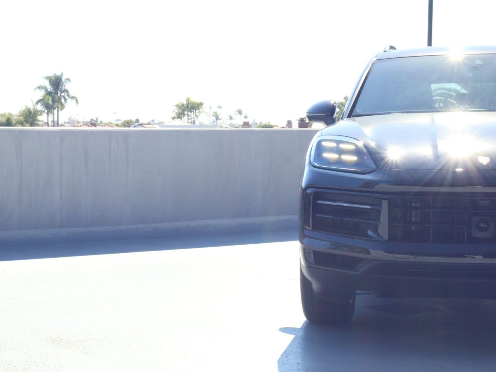 Certified 2025 Porsche Cayenne AWD/4WD image 12