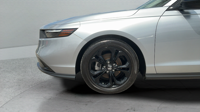 Used 2025 Honda Accord SE image 25