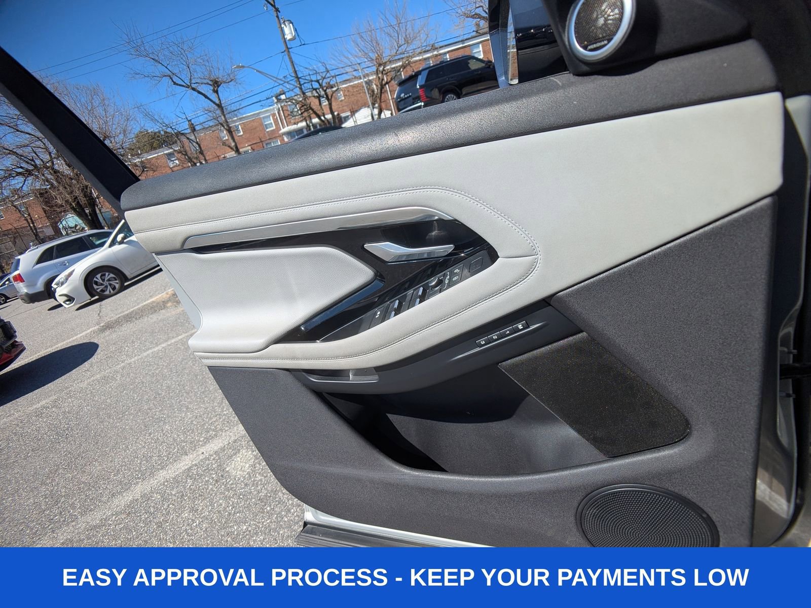 Used 2020 Land Rover Range Rover Evoque First Edition image 36