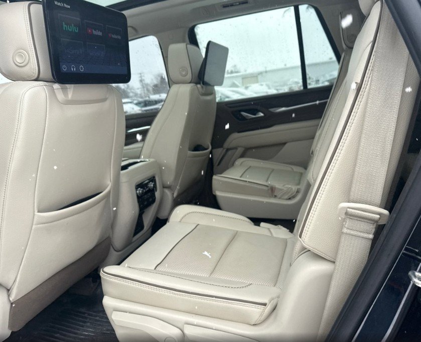Used 2023 GMC Yukon Denali w/ Advanced Technology Package image 6