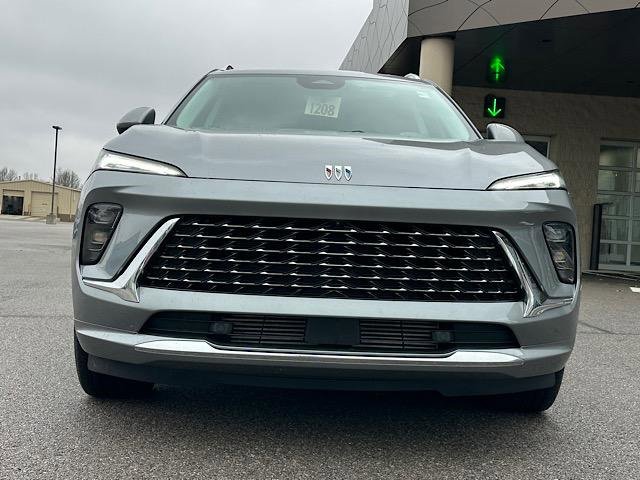 Used 2025 Buick Envision Avenir image 17