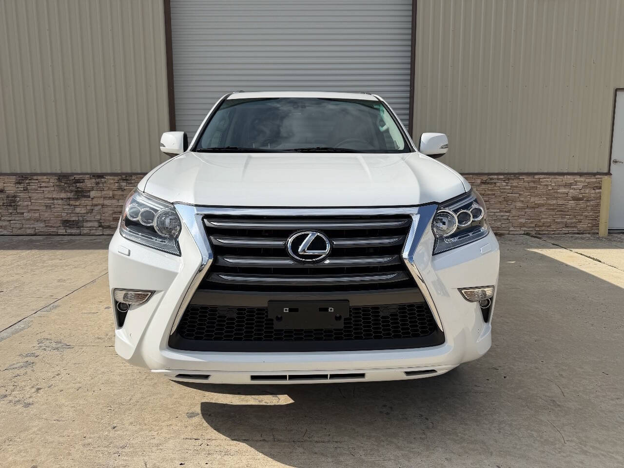 Used 2017 Lexus GX 460 Premium AWD/4WD image 3