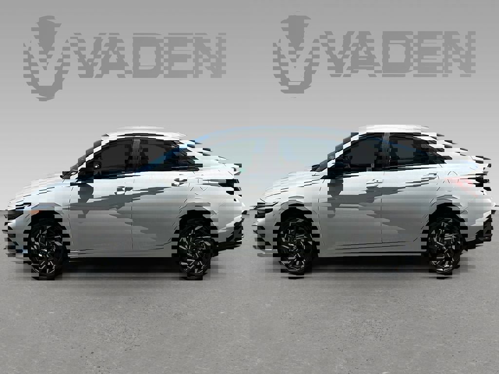 New 2025 Hyundai Elantra Sport image 5