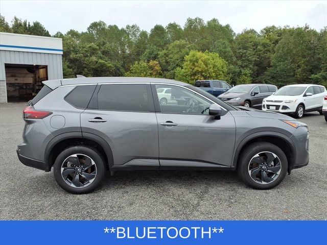 Used 2024 Nissan Rogue SV image 7