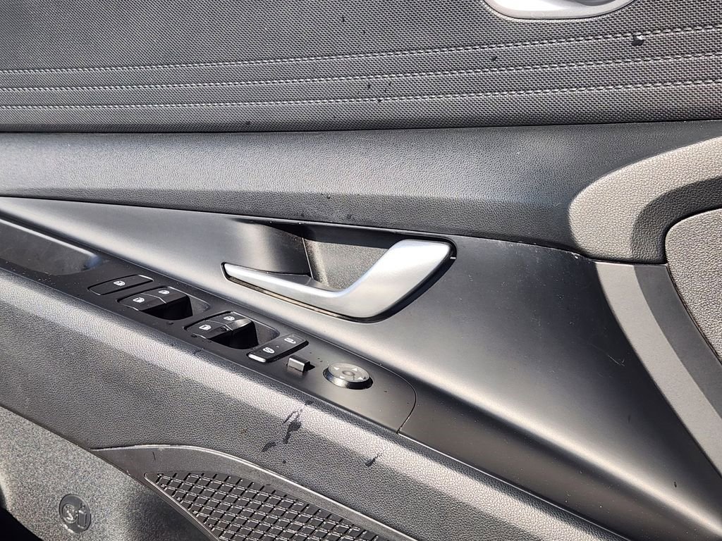 Used 2023 Hyundai Elantra Blue w/ Cargo Package image 23