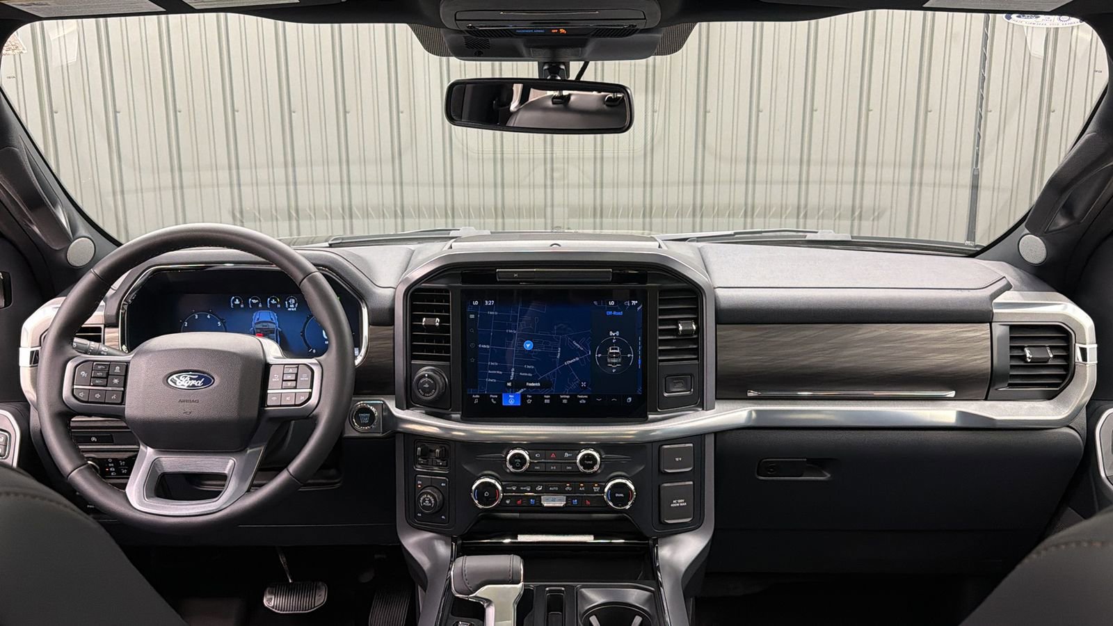 Used 2025 Ford F150 Lariat w/ Tow/Haul Package image 35