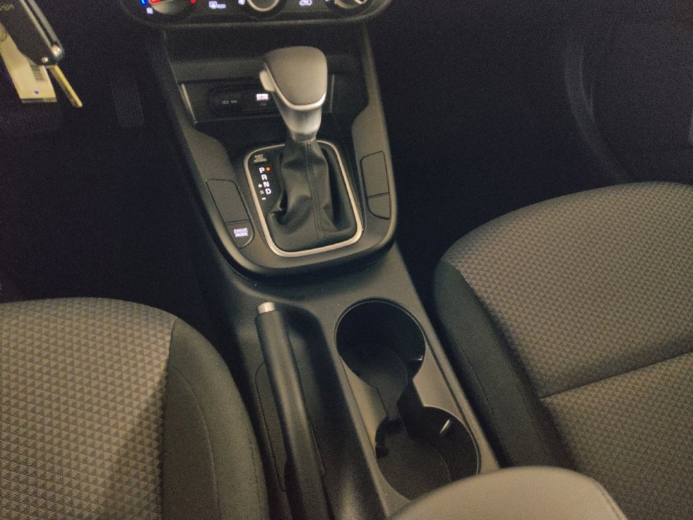 Used 2025 Kia Soul LX FWD image 26
