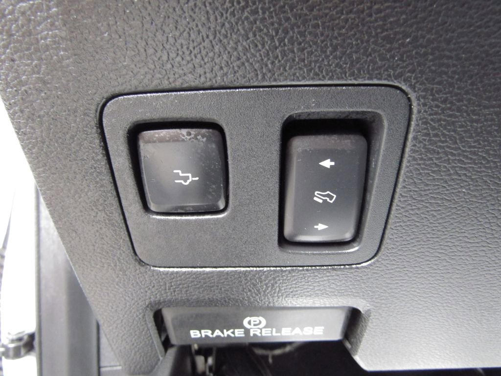 Used 2019 Ford F350 Platinum w/ Platinum Ultimate Package AWD/4WD image 31