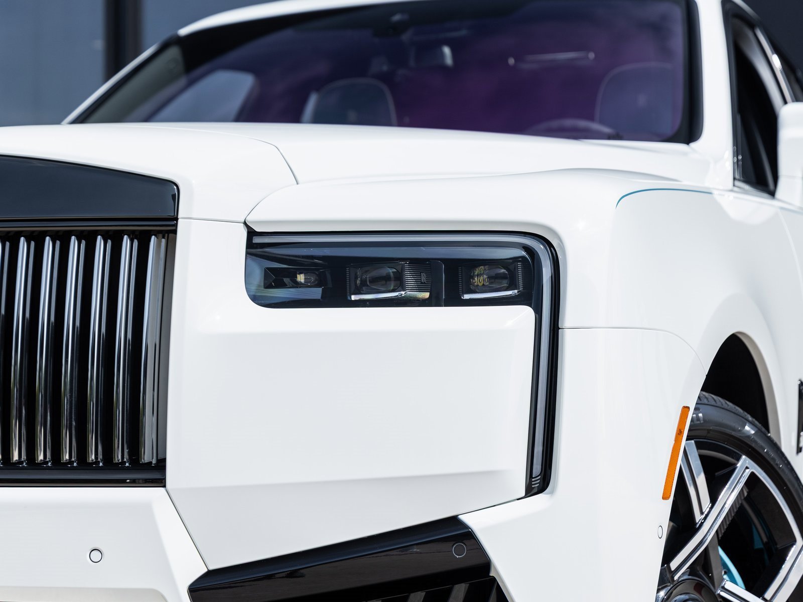 New 2026 Rolls-Royce Cullinan Black Badge image 19