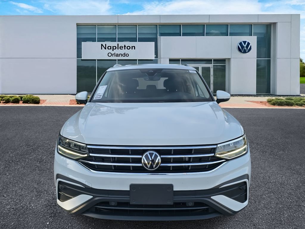 Used 2022 Volkswagen Tiguan SE AWD/4WD image 2