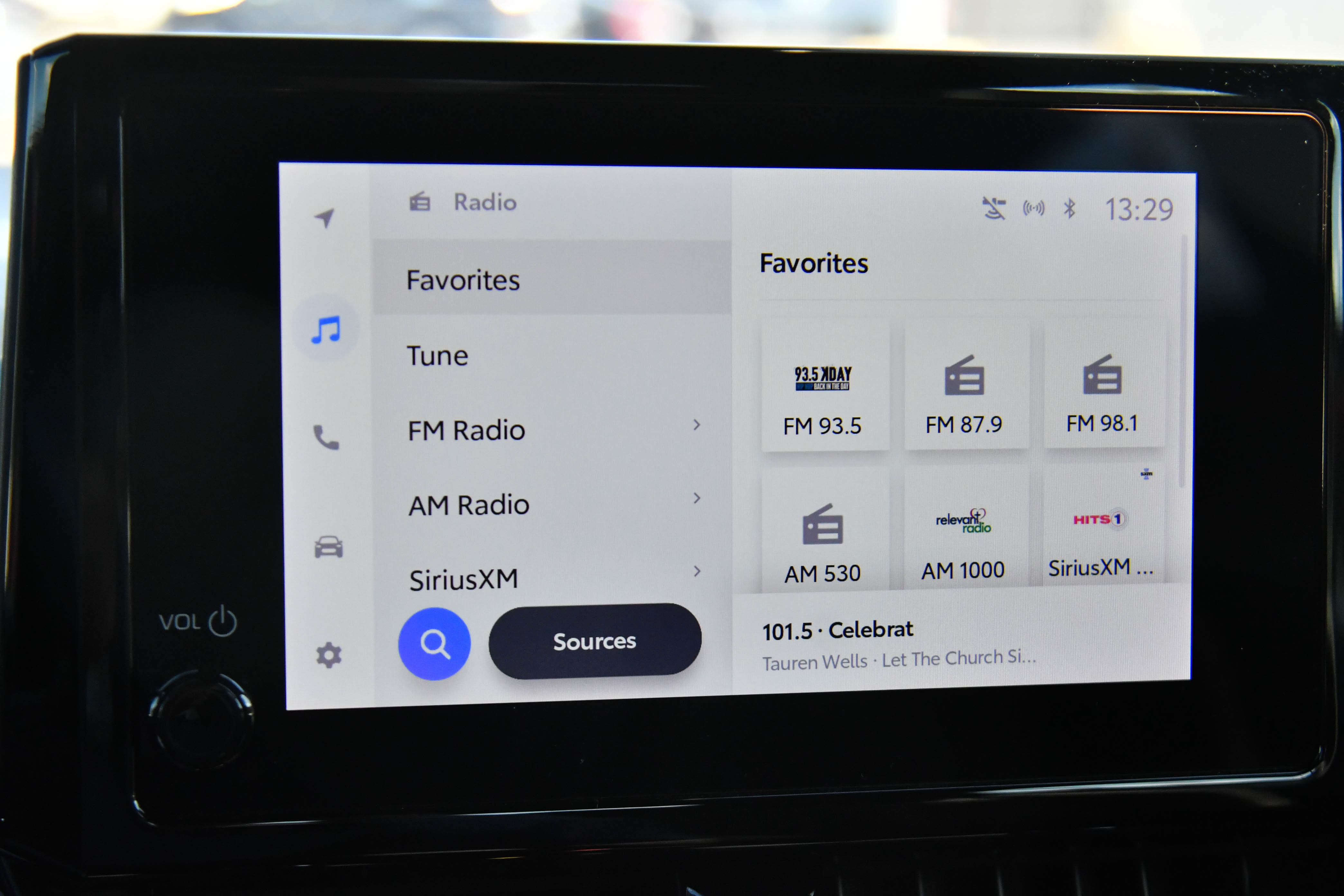 Used 2024 Toyota Corolla SE w/ SE Package image 22