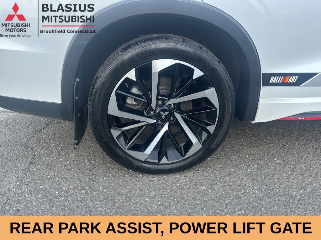 Used 2023 Mitsubishi Outlander 4WD Plug-In Hybrid image 9