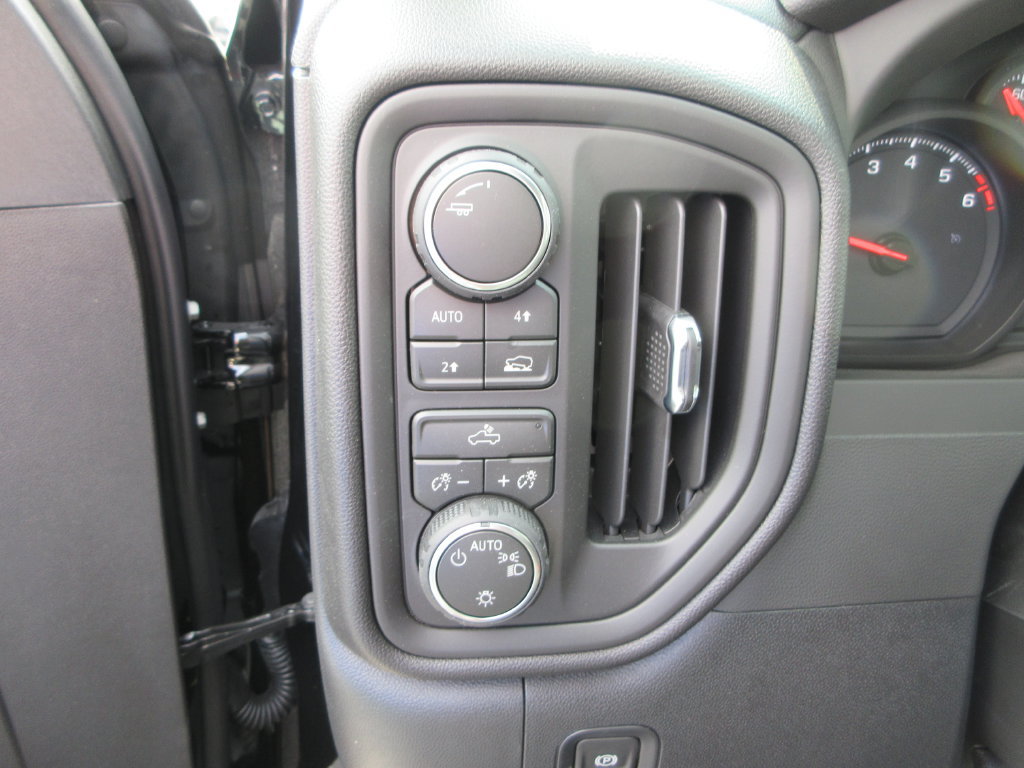 New 2026 Chevrolet Silverado 1500 Custom w/ Turbomax Blackout Package AWD/4WD image 24