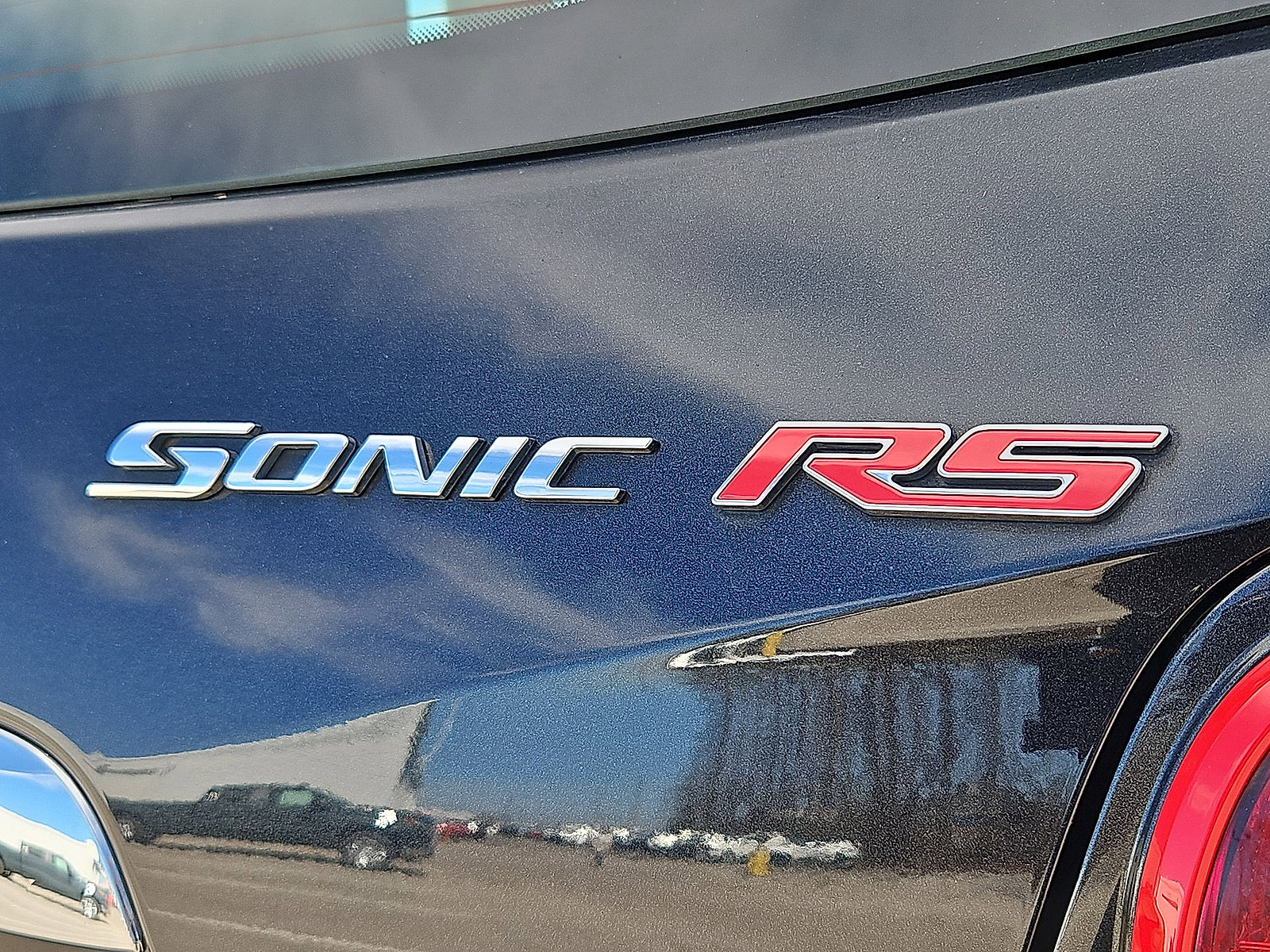Used 2015 Chevrolet Sonic RS w/ Advanced Safety Package FWD image 24