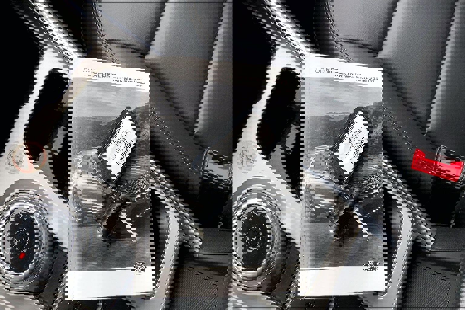 Used 2023 Ford Explorer XLT w/ Equipment Group 202A image 12