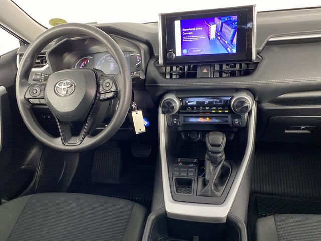 Used 2025 Toyota RAV4 LE AWD/4WD image 13