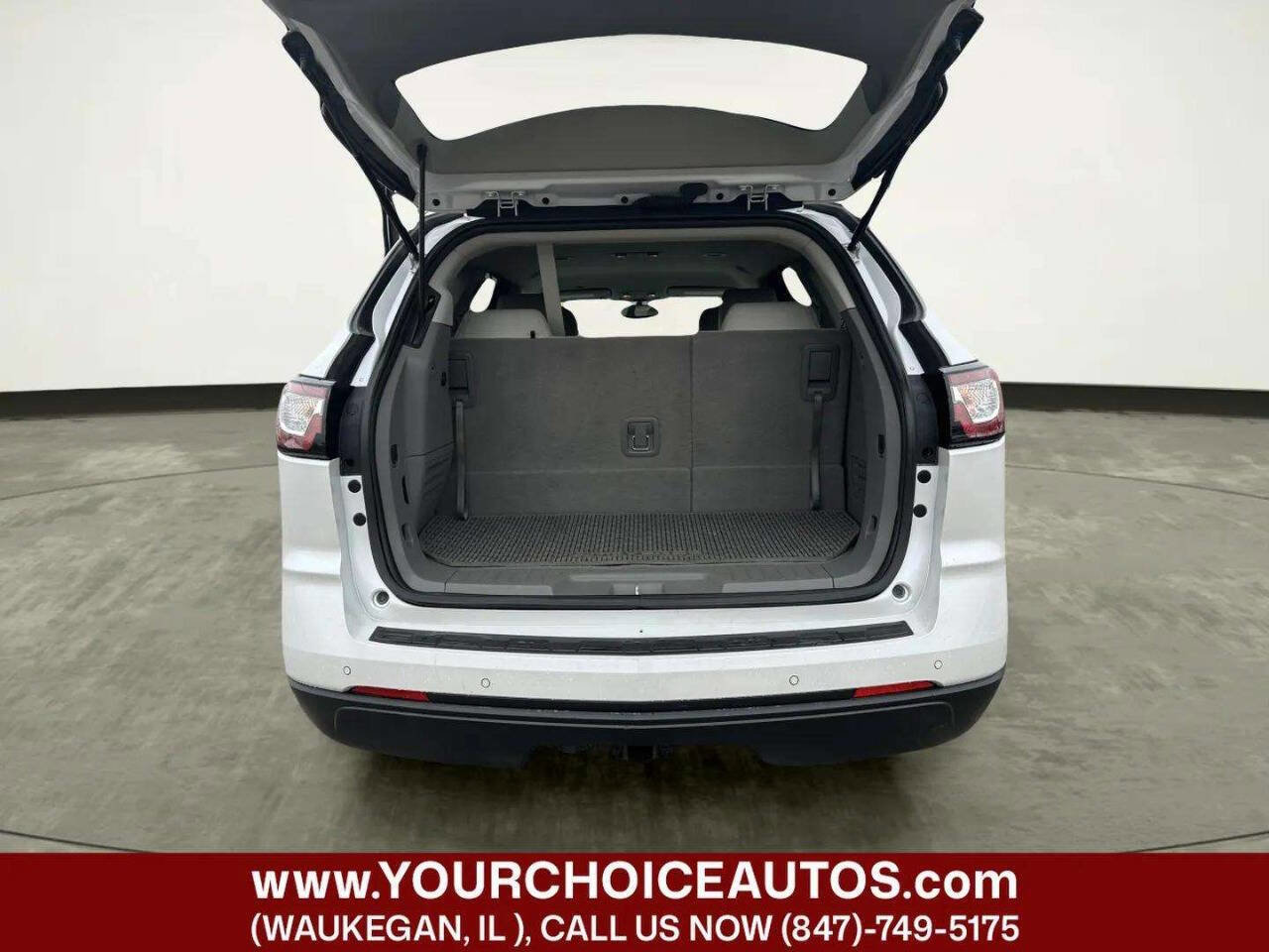 Used 2016 Chevrolet Traverse LT FWD image 14