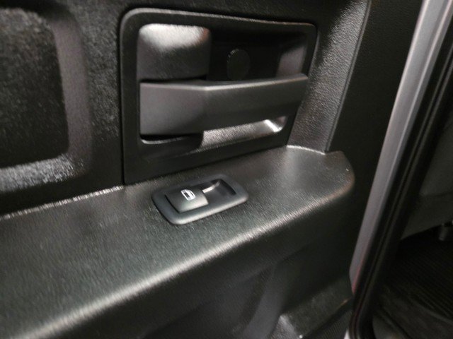 Used 2024 RAM 3500 Tradesman w/ Chrome Appearance Group image 29