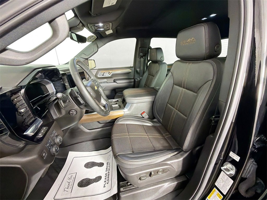 Used 2023 Chevrolet Silverado 1500 High Country w/ Technology Package image 22