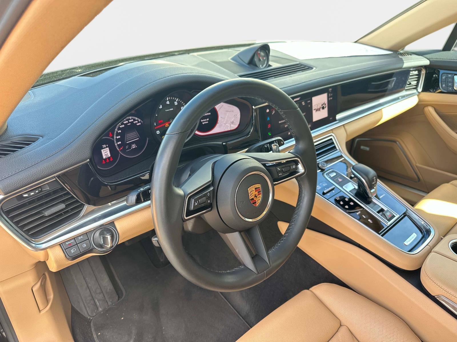 Used 2022 Porsche Panamera image 17