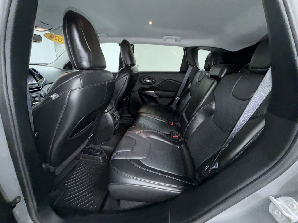 Used 2020 Jeep Cherokee Limited image 12