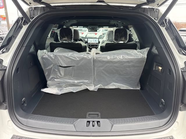 New 2026 Ford Explorer Platinum image 11