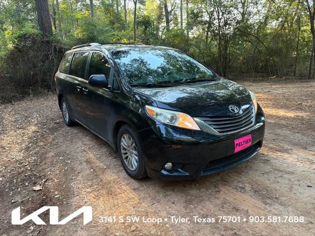 Used 2014 Toyota Sienna XLE FWD video 1