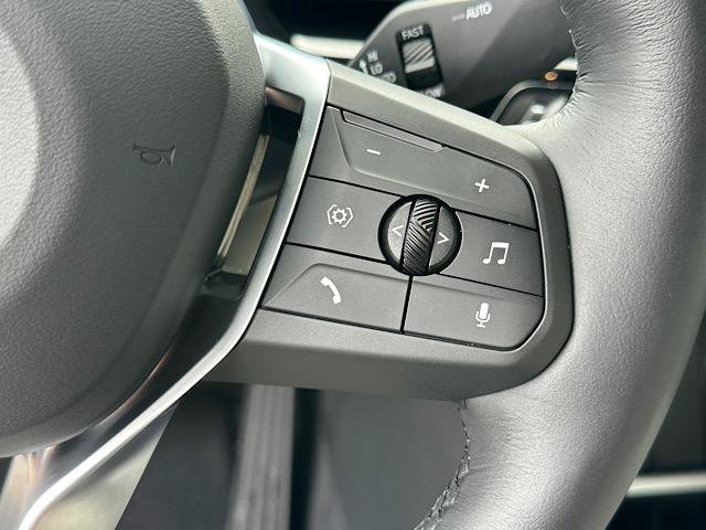Used 2026 BMW X2 xDrive28i AWD/4WD image 25