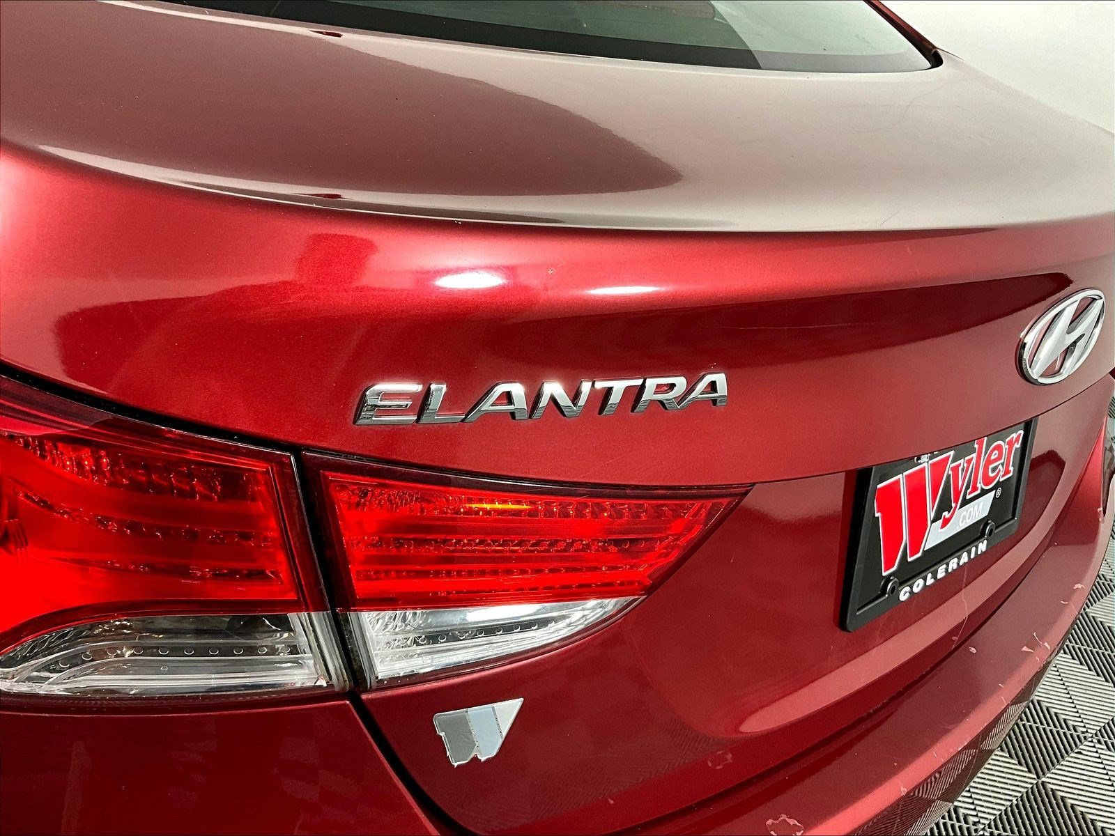 Used 2013 Hyundai Elantra GLS w/ Preferred Pkg FWD image 23
