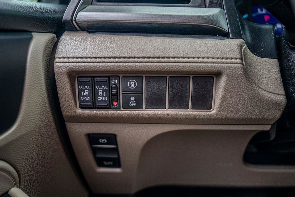 Used 2022 Honda Odyssey EX image 31