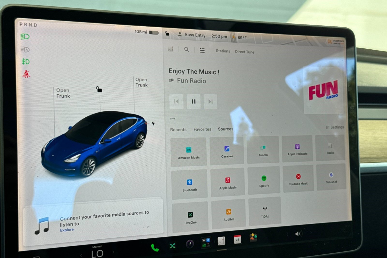 Used 2018 Tesla Model 3 Long Range RWD image 23