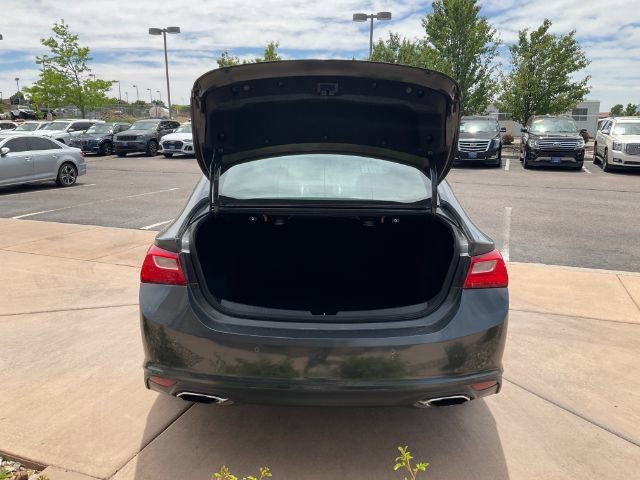 Used 2018 Chevrolet Malibu Premier w/ Premier Sun and Wheel Package FWD image 18