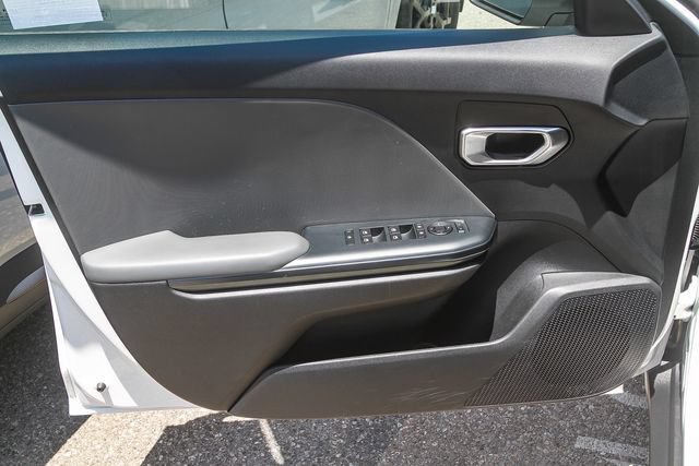 Certified 2025 Kia K4 FWD image 18