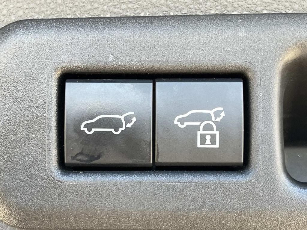 Used 2024 Toyota Sequoia Platinum AWD/4WD image 24