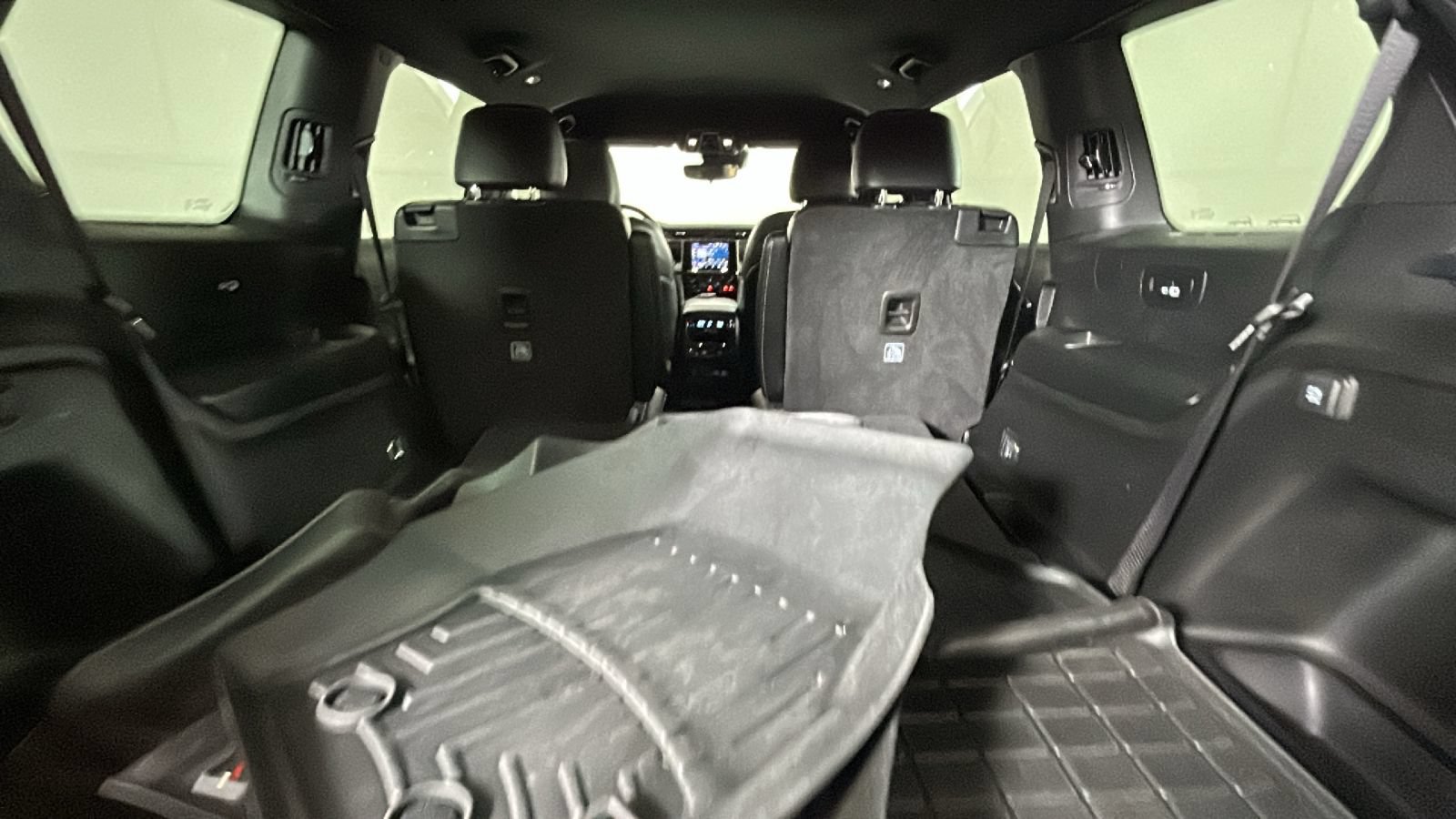 Used 2021 Jeep Grand Cherokee L Laredo AWD/4WD image 33
